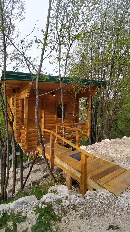Still Cabin ツェティニェ エクステリア 写真